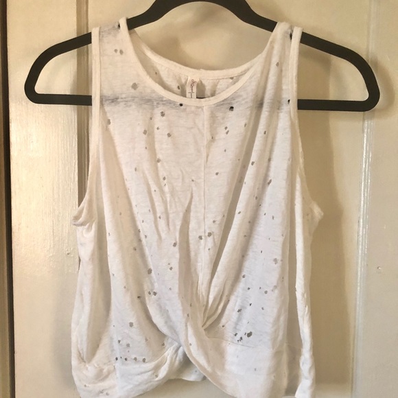 AERO X Sabrina Carpenter | Distressed Crop Top - Picture 2 of 6